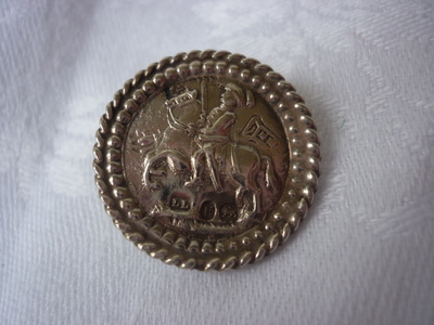 Victorian set of six silver buttons