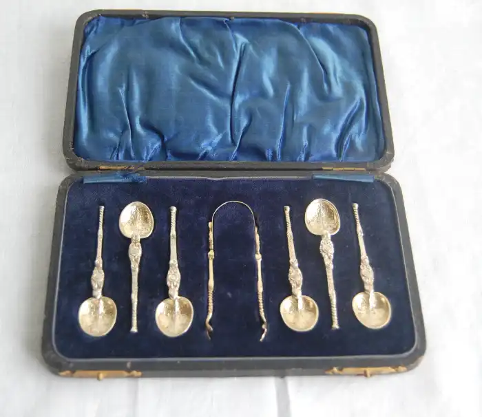 Edwardian Boxed Set of Silver Coffee Spoons