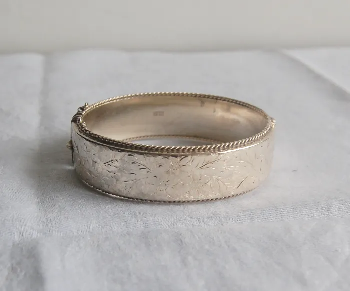 Elizabeth II Silver Bracelet